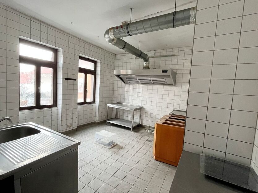 Großzügiges Anwesen mit vielseitigen Nutzungsmöglichkeiten im Herzen von Erzhausen zimmer