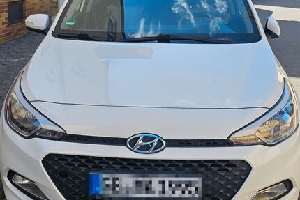 Hyundai i20 71.000 km 7.200 &euro; Nauheim 64569