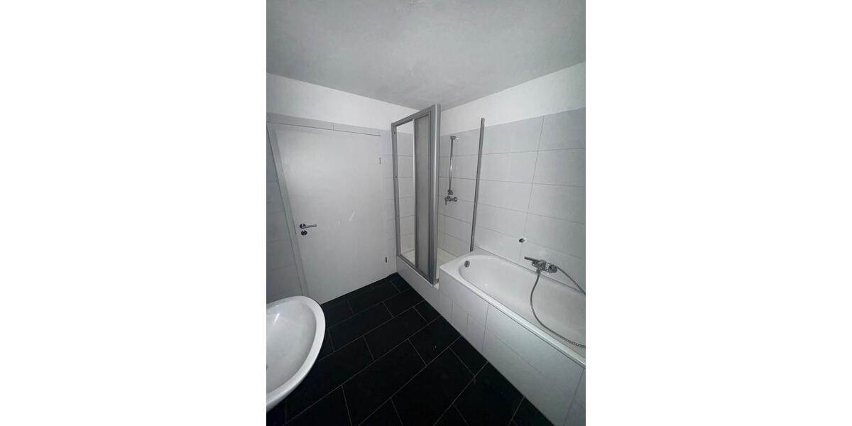 Etagenwohnung Bürstadt - 3 Zimmer, 90 m&sup2;, 1.170&euro; | Angebot:26511897