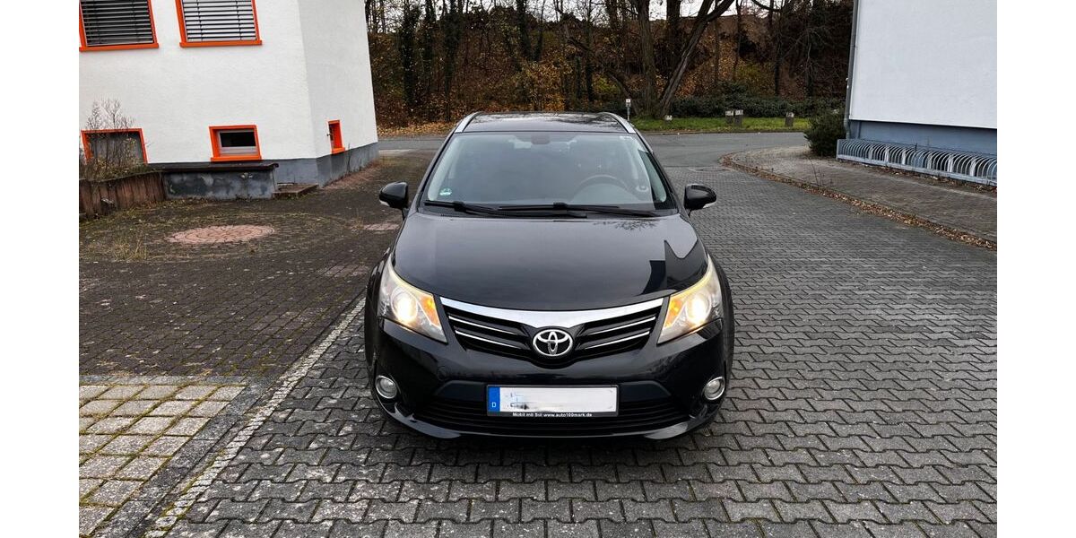 Toyota Avensis 211.000 km 6.000 € PFUNGSTADT 64319