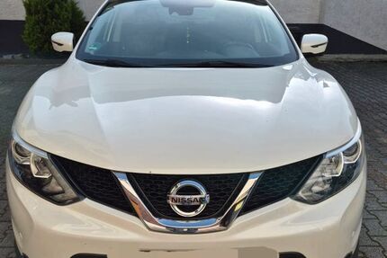 Nissan Qashqai 72.780 km 9.999 &euro; Büttelborn 64572