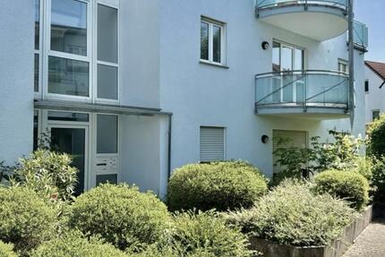 Helle 2-Zimmer-Wohnung mit zwei Balkonen und Tiefgarage
