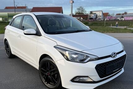 Hyundai i20 105.000 km 6.999 &euro; Nauheim (bei Groß-Gerau) 64569