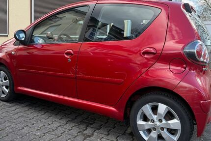 Toyota Aygo (X) 123.000 km 3.049 &euro; NEU ISENBURG 63263