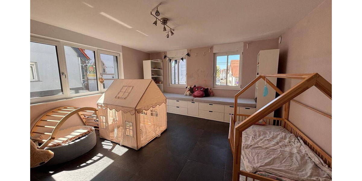 Etagenwohnung Darmstadt Eberstadt - 4 Zimmer, 123 m&sup2;, 1.980&euro; | Angebot:26472785