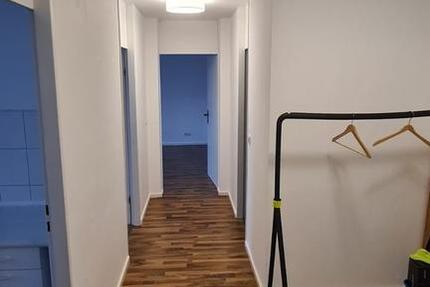 Modernisierte 3-Zimmer-Wohnung mit Balkon und Garage 3 zimmer
