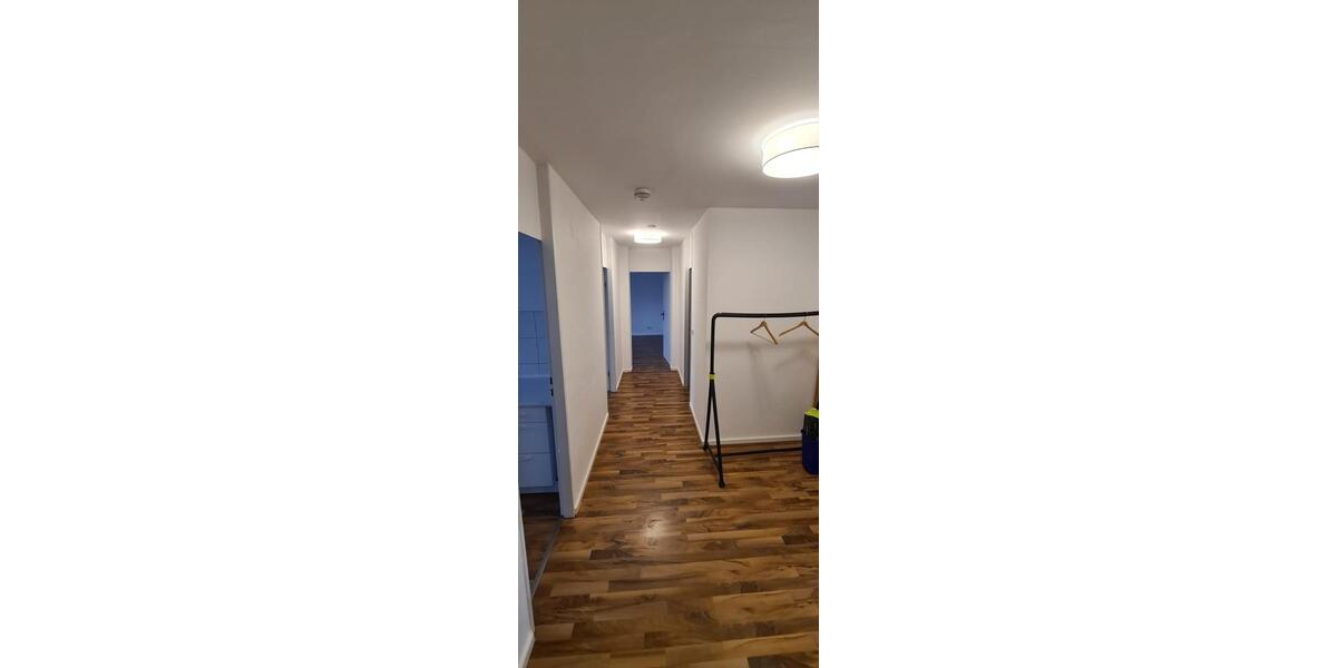 Modernisierte 3-Zimmer-Wohnung mit Balkon und Garage 3 zimmer