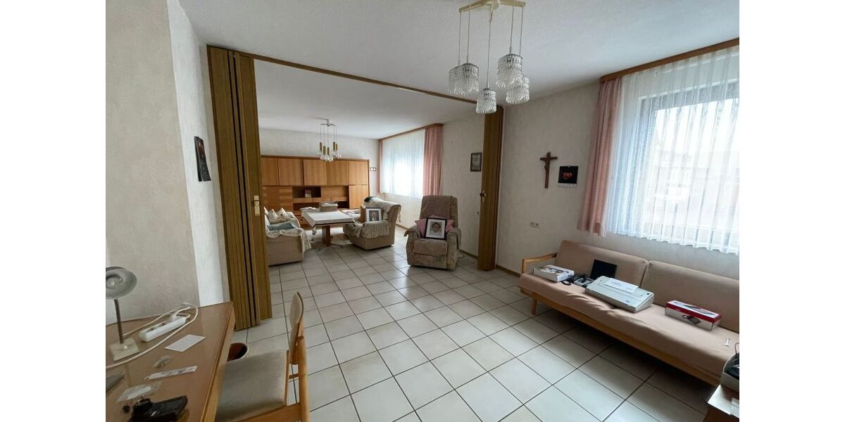 Freistehendes Haus zu vermieten in ruhiger, sonniger Lage mit Garten, Garage, Einfahrt und Terrasse - Einfamilienhaus Reinheim | Angebot:26940935