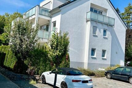 Charmante 2-Zimmer-Dachgeschosswohnung mit Loggia und Balkon 2 zimmer