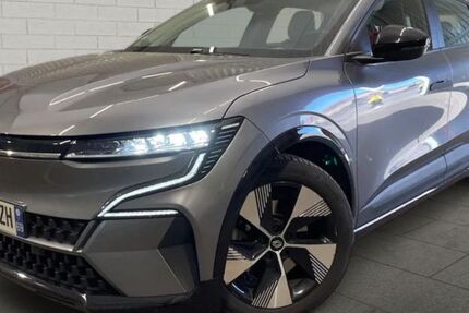 Renault Megane E-TECH 139.421 km 17.699 &euro; Frankfurt am Main 60386