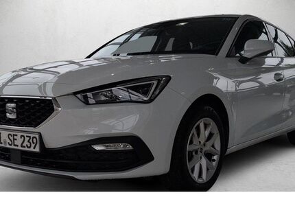 Seat Leon 9.999 km 31.490 € Wiesbaden 65189