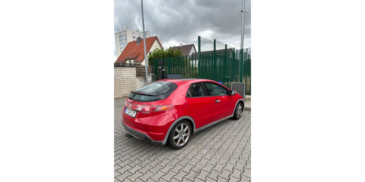 Honda Civic 177.000 km 4.490 &euro; Frankfurt am Main 65931