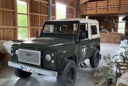 Land Rover Defender 53.500 km 88.500 &euro; Hochheim-M 65239