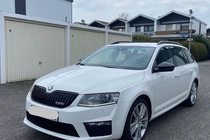 Skoda Octavia 185.000 km 12.200 &euro; Rüsselshein 65428