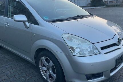 Toyota Corolla Verso 162.179 km 3.990 &euro; Rödermark 63322