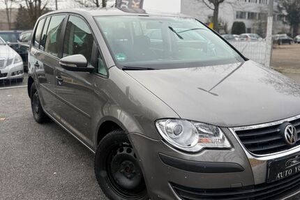 VW Touran 268.000 km 3.090 &euro; Heppenheim 64646