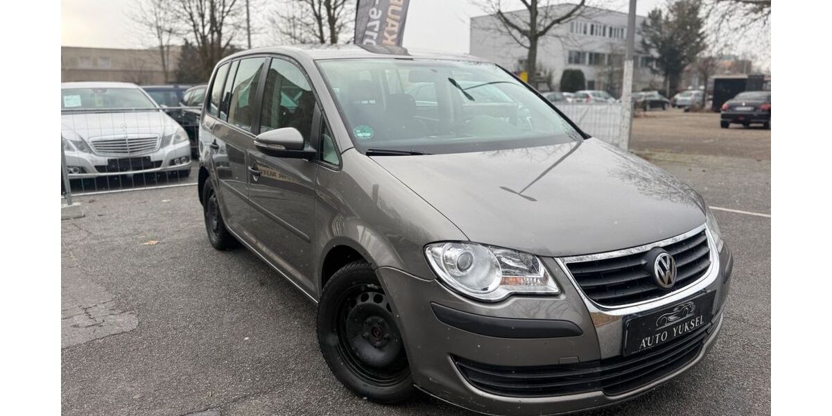 VW Touran 268.000 km 3.090 &euro; Heppenheim 64646