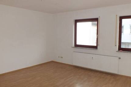3 Zimmer Wohnung in Nauheim mit ca. 90m² Wohnfläche mit Carport im Hof 3 zimmer