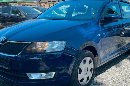 Skoda Rapid 196.000 km 3.290 &euro; Frankfurt 65933