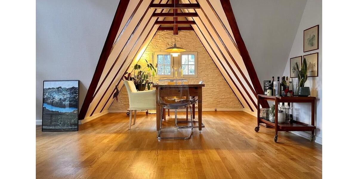 Dachgeschoßwohnung Frankfurt am Main Innenstadt 3 - 4 Zimmer, 105 m&sup2;, 2.910&euro; | Angebot:25127113