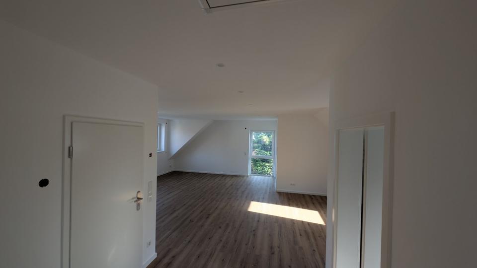 Dachgeschoßwohnung Mainz Laubenheim - 3 Zimmer, 82 m&sup2;, 1.312&euro; | Angebot:25934728