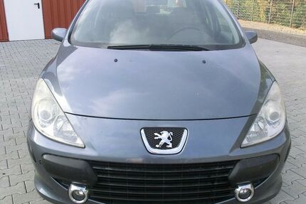 Peugeot 307 120.000 km 2.980 € Worms-Pfeddersheim 67551