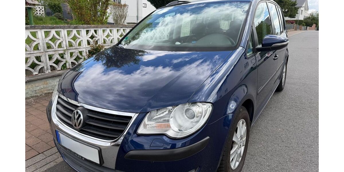 VW Touran 272.000 km 2.850 &euro; Dieburg 64807