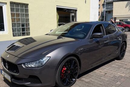 Maserati Ghibli 112.000 km 26.300 &euro; Frankfurt 65929