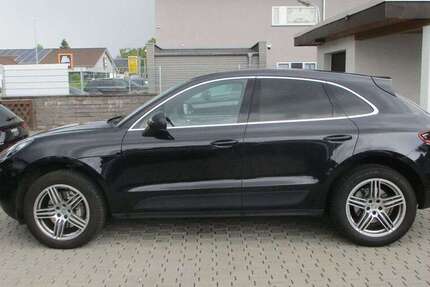 Porsche Macan 145.847 km 26.900 &euro; Babenhausen 64832