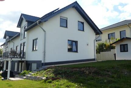 Doppelhaushälfte am Weinberg – 219 m² | 7 Zimmer | WG-geeignet 7 zimmer