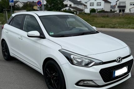 Hyundai i20 107.000 km 8.599 &euro; Nauheim (bei Groß-Gerau) 64569
