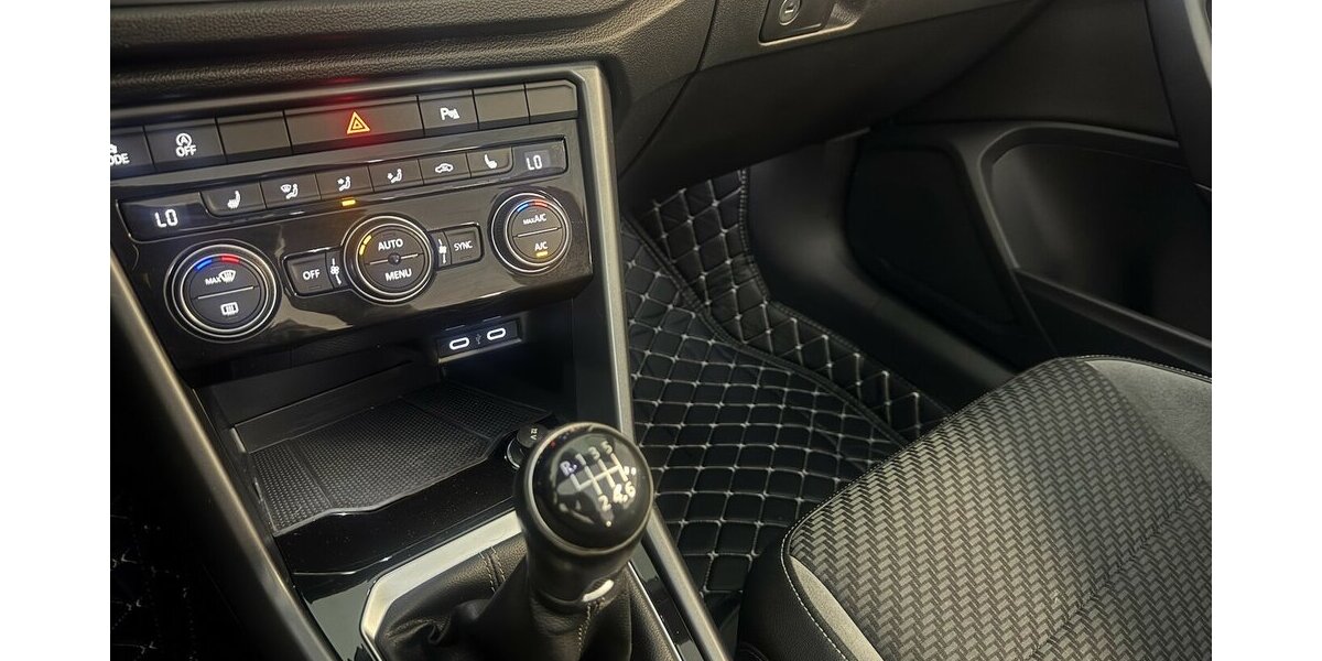 VW T-Roc 1.5 TSI Cabrio R-Line/Black Style *18´´* 53.600 km 22.750 &euro; Dreieich 63303