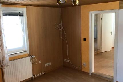 2 Zimmer in 3er WG zu vermieten, Wohnung zentral in Groß-Gefau 2 zimmer