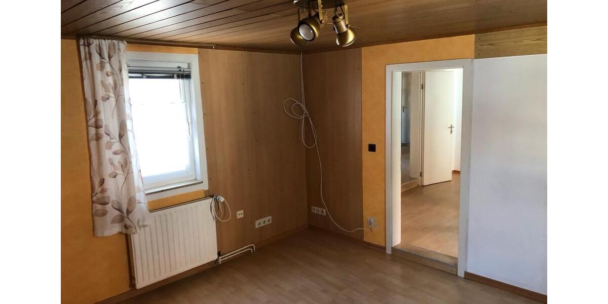 2 Zimmer in 3er WG zu vermieten, Wohnung zentral in Groß-Gefau 2 zimmer