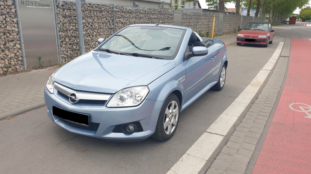 Opel Tigra 84.400 km 3.999 &euro; Lorsch 64653