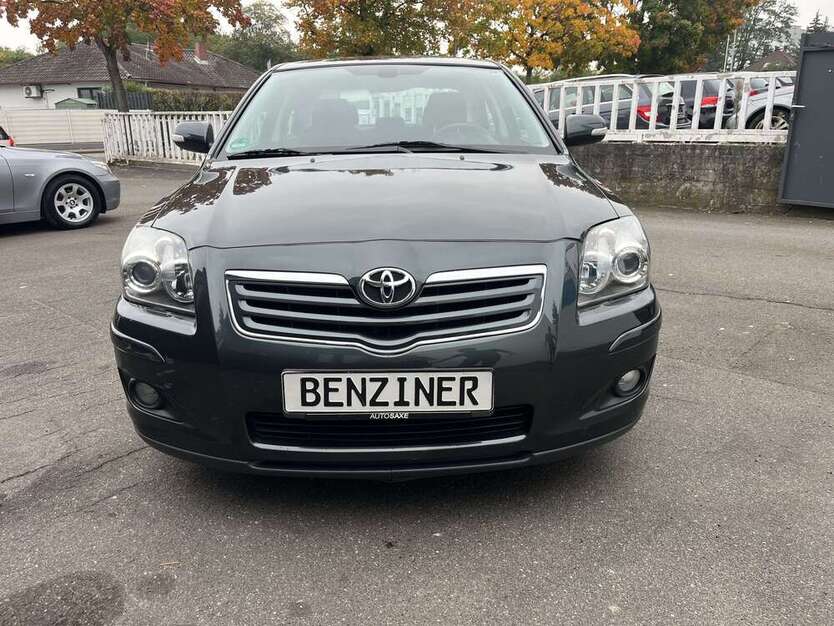 Toyota Avensis 147.654 km 4.998 € Mainz 55120