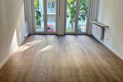 Top-renovierte 4-Zimmerwohnung nahe Zollhafen & Rhein 4 zimmer