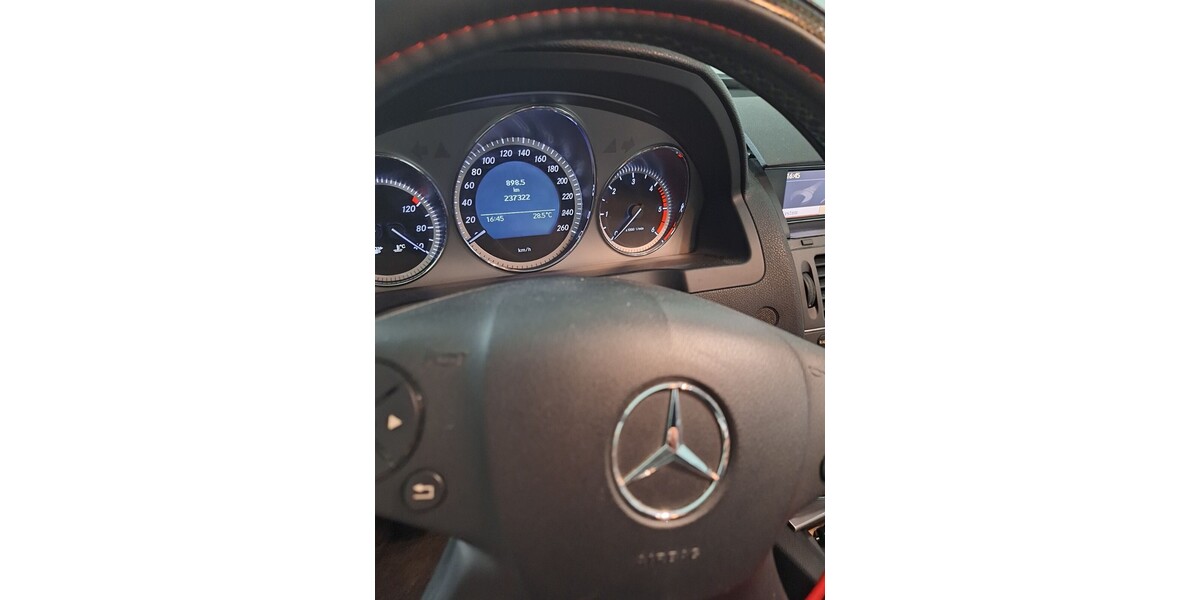 Mercedes-Benz C 220 237.377 km 7.600 &euro; Frankfurt am Main 60311