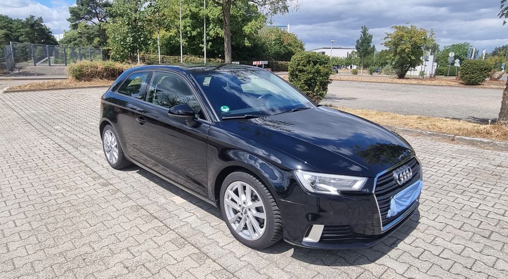 Audi A3 85.000 km 14.490 &euro; Obertshausen 63179