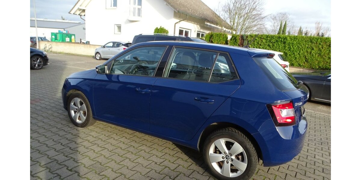 Skoda Fabia 1,2l TSI Style, DSG, Klima, Sitzheizung 44.854 km 12.590 &euro; Rodgau 63110