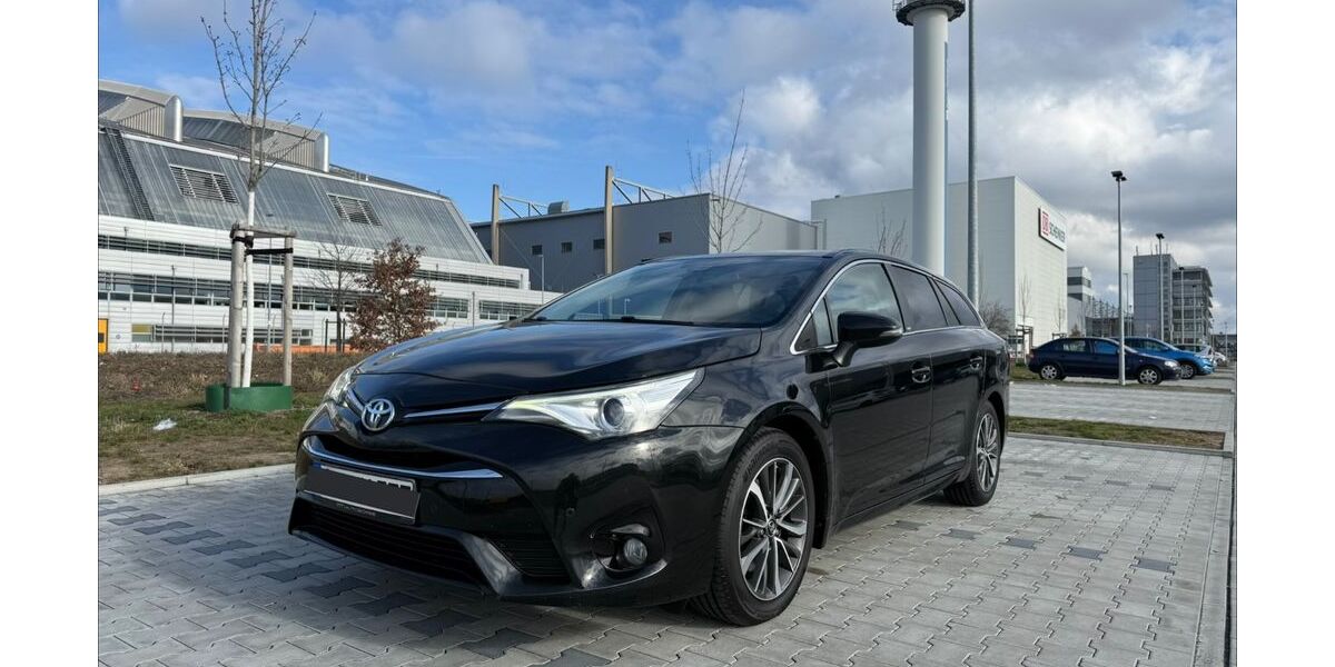 Toyota Avensis 119.000 km 13.400 &euro; Offenbach am Main 63069