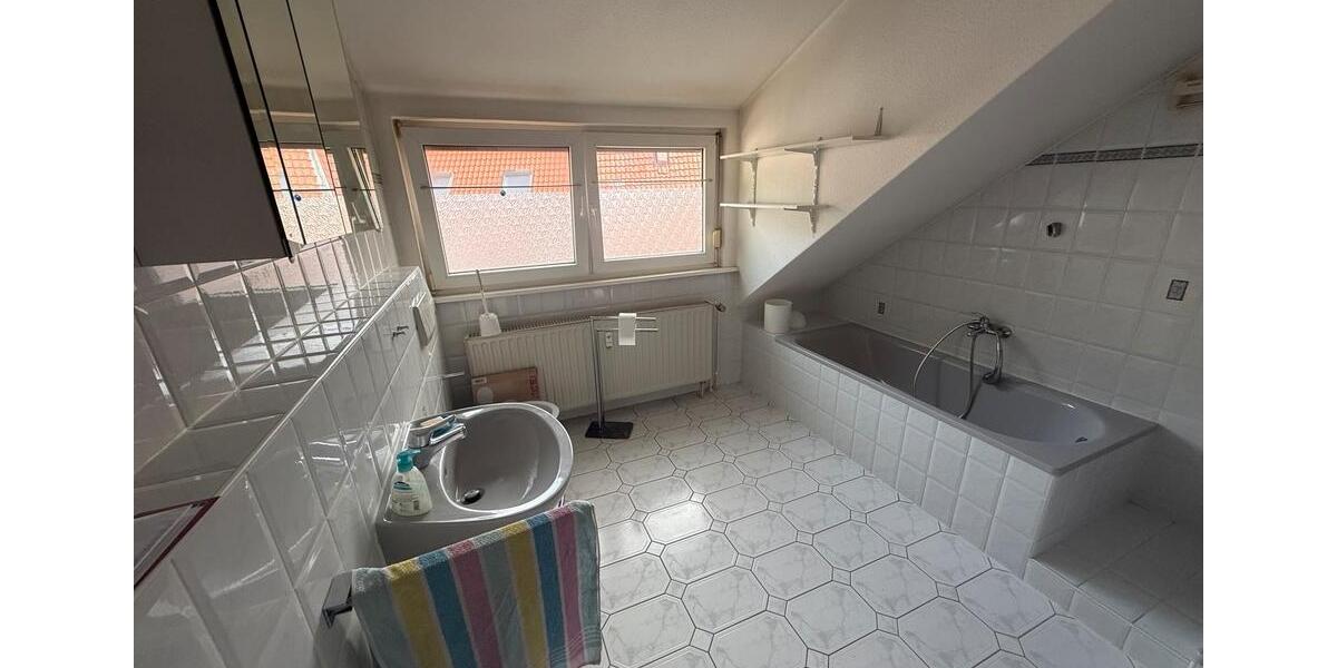 Dachgeschoßwohnung Heppenheim (Bergstraße) - 2 Zimmer, 62 m&sup2;, 800&euro; | Angebot:26444439