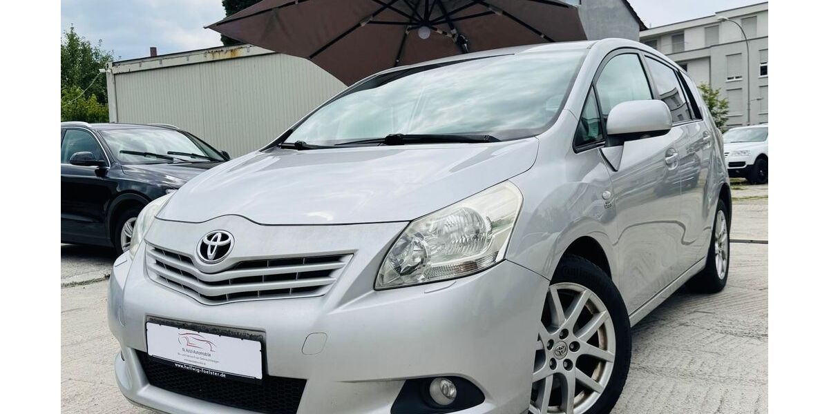 Toyota Verso 206.000 km 5.999 &euro; Frankfurt am Main 60386