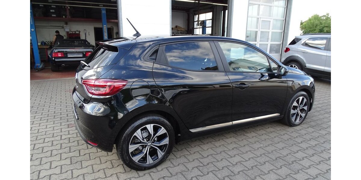 Renault Clio 1,0l Evolution Navi Rückfahrkamera, Einparkhi 31.015 km 12.790 &euro; Rodgau 63110