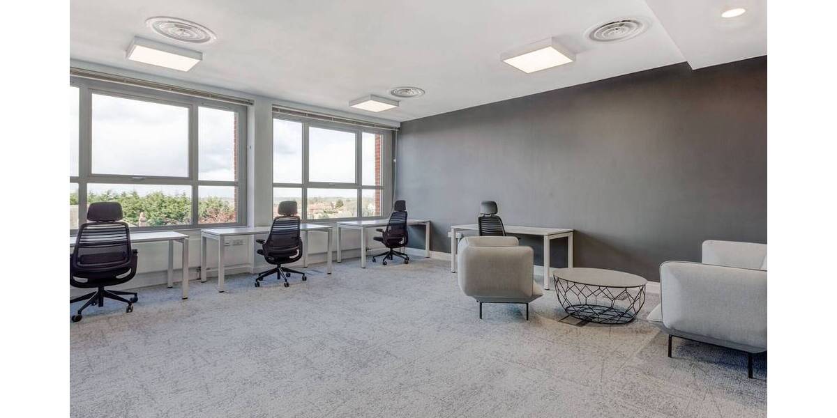 Privater Büroraum für 3 Personen in Regus Uhlandstraße zimmer