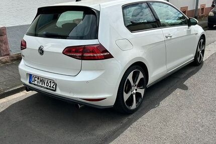 VW Golf 70.000 km 18.200 &euro; Langen 63225