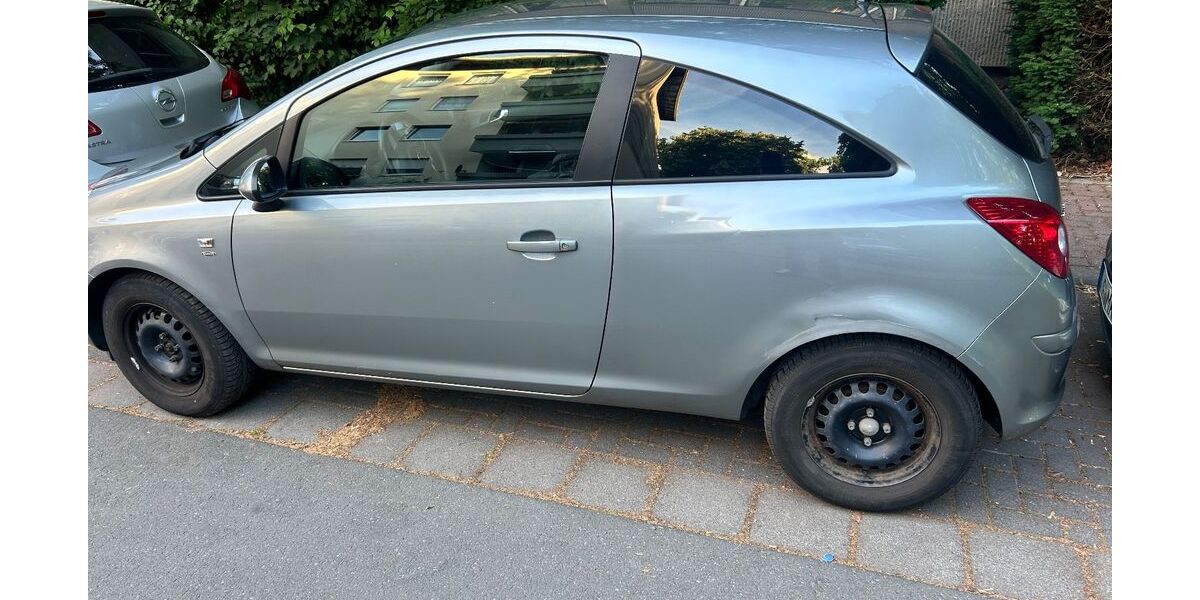 Opel Corsa 178.500 km 2.300 &euro; Frankfurt am Main 65933