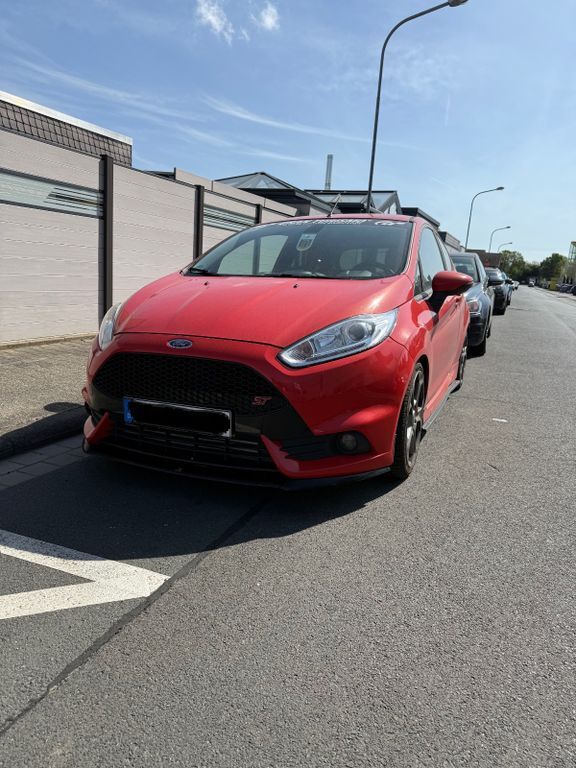 Ford Fiesta 108.000 km 12.000 € Obertshausen 63179