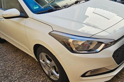 Hyundai i20 71.000 km 8.500 &euro; Nauheim 64569