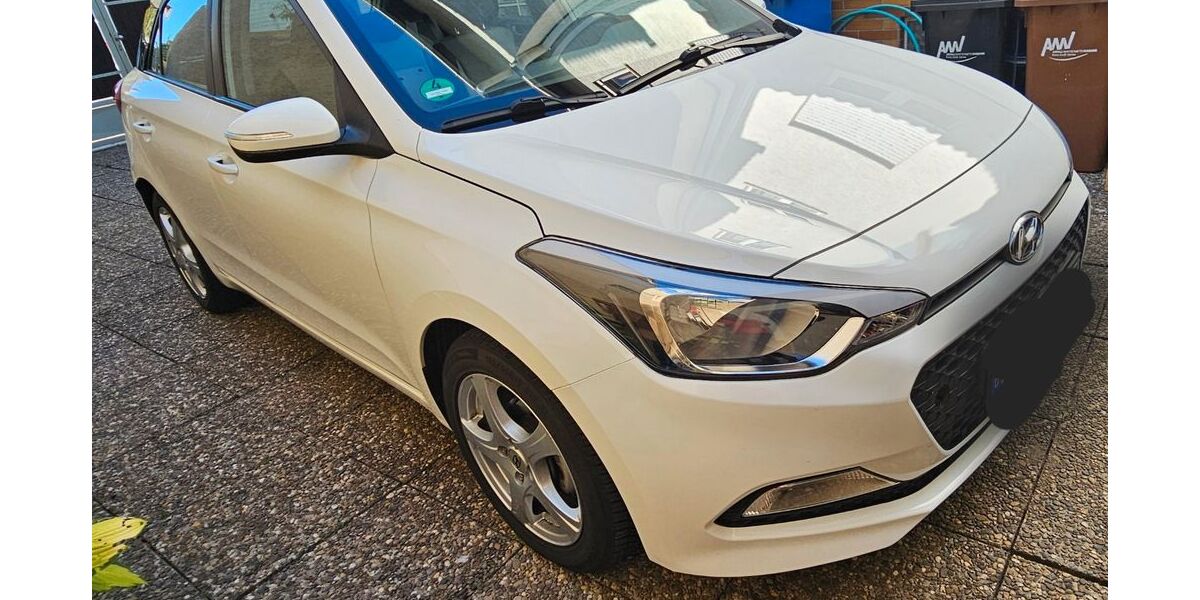 Hyundai i20 71.000 km 8.500 &euro; Nauheim 64569